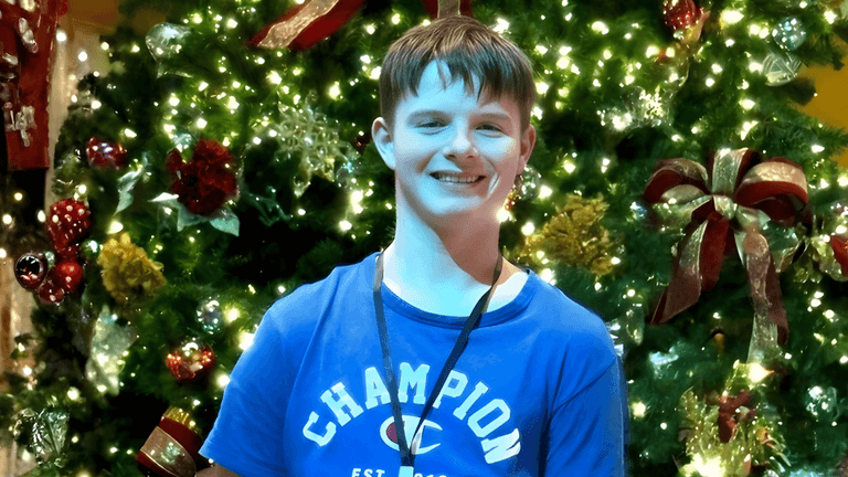 Hamish Sutherland, 17, recognized as New Zealand's Best Emerging Entrepreneur for his innovative digital and AI ventures.