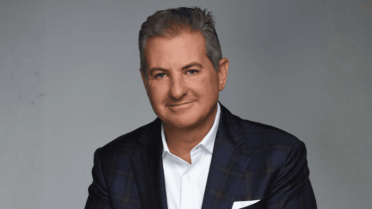 Professional portrait of Guillermo Teran, Miami real estate expert and author, specializing in pre-construction strategy, investment education, and market leadership.