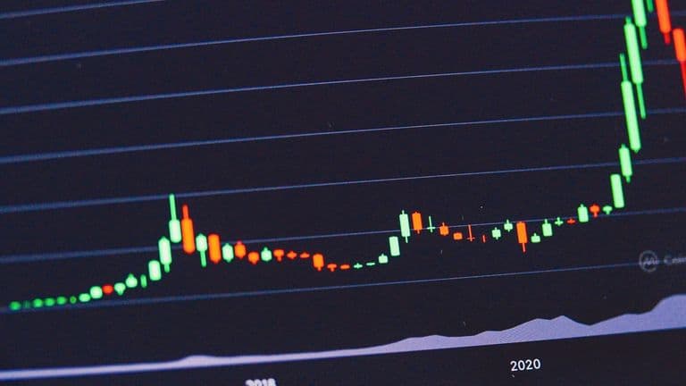 US Credit Rating Downgrade Sends Shockwaves Through Global Markets