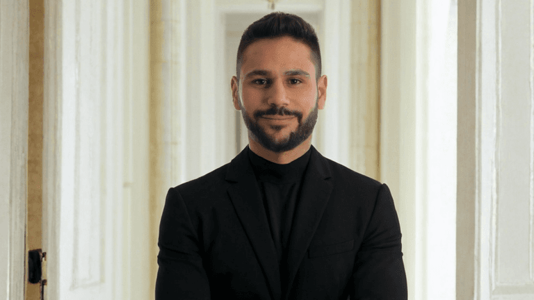 "Imad Shfouni, CEO of SignAuto, leading the way in accessible AI-powered trading with a user-centric, innovative platform."