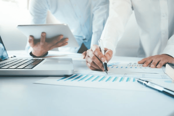 The CEO’s Roadmap to Leading Through Uncertainty: Strategies for 2025 and Beyond