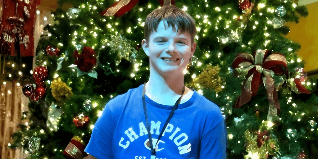 Hamish Sutherland, 17, recognized as New Zealand's Best Emerging Entrepreneur for his innovative digital and AI ventures.