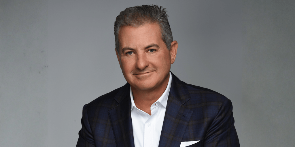 Professional portrait of Guillermo Teran, Miami real estate expert and author, specializing in pre-construction strategy, investment education, and market leadership.