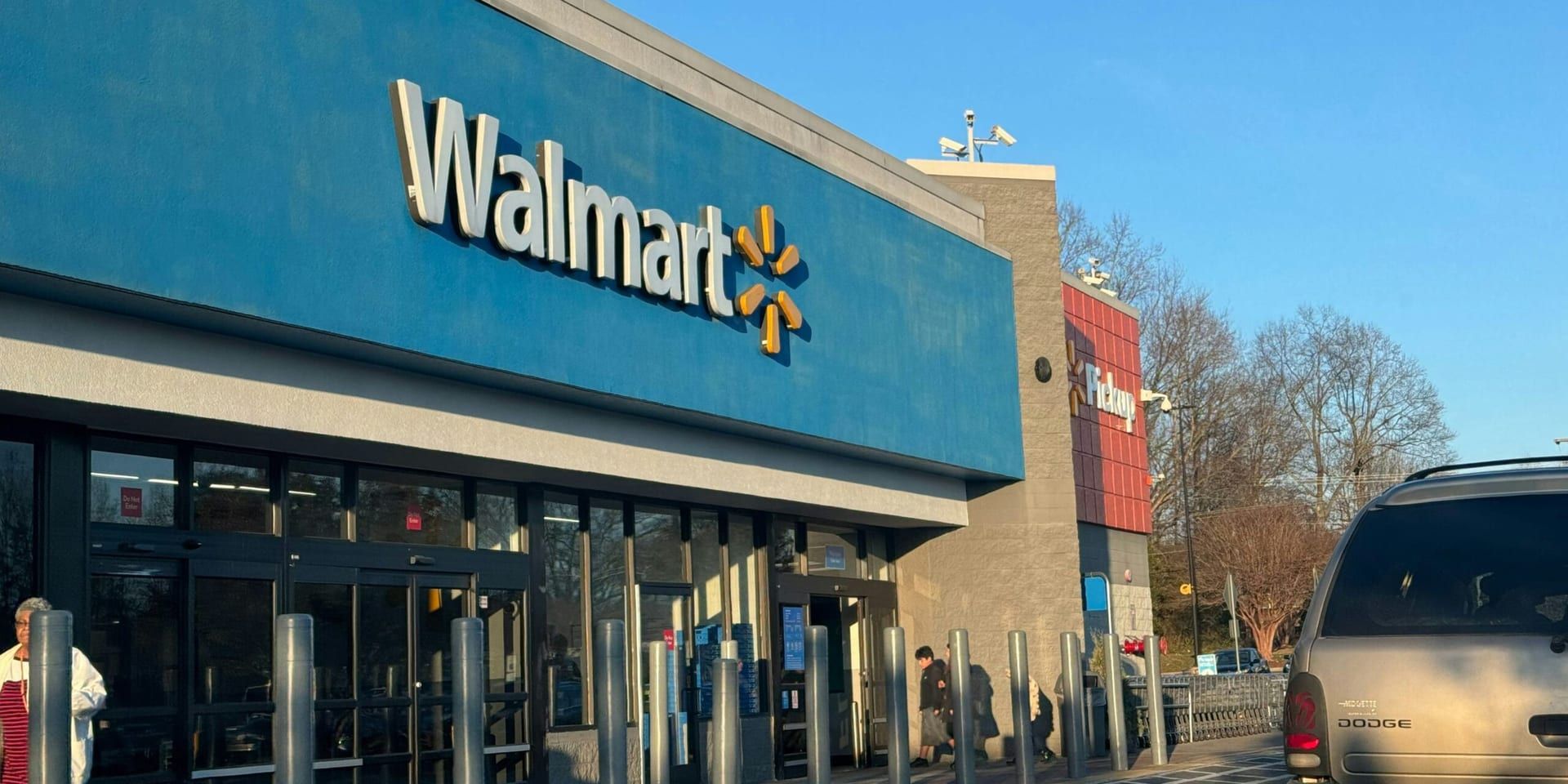 Walmart Warns of Impending Price Hikes Due to Tariffs