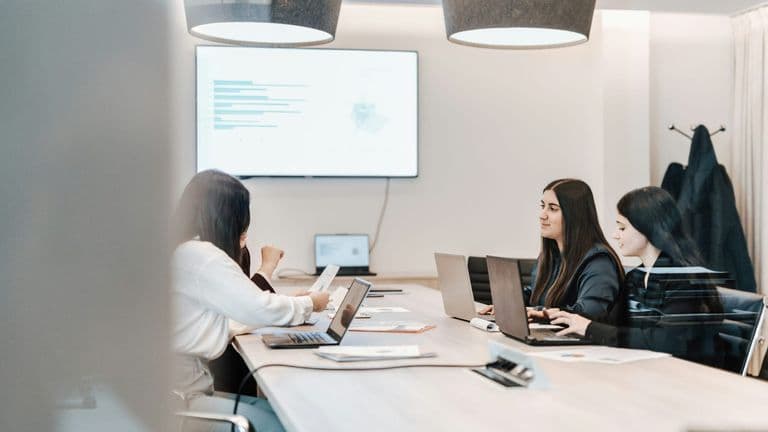 CEOs Embrace Continuous Transformation Amid Uncertainty