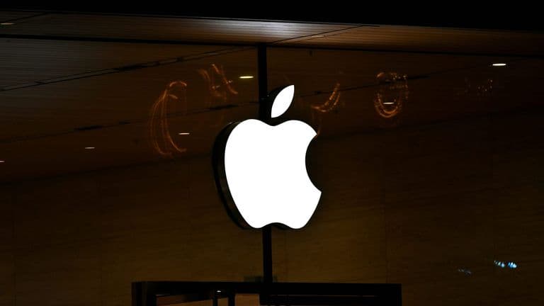 Apple’s Q3 2024 Earnings Highlight Strategic Emphasis on Services and AI Innovation