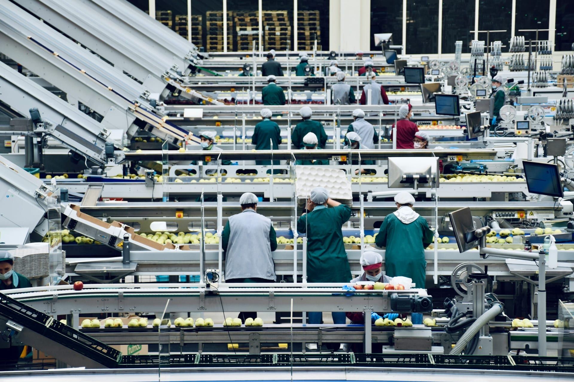Factory Orders Surge 8.2% in April, Driven by Aircraft and Core Equipment Spending