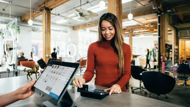 Revolutionizing Retail: How Digital Transformation is Reshaping the Future of Customer Experience