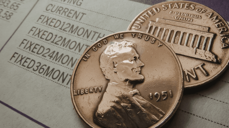 Federal Reserve Signals Prolonged Higher Interest Rate Environment, Reshaping Corporate Strategy