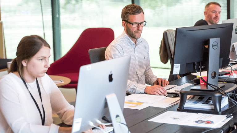Major U.S. Companies Expand Workforce Training Programs to Prepare Employees for AI-Driven Business Operations