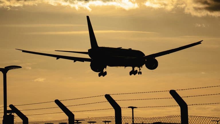 CEO Departures Surge to Historic Levels Amid Market Pressures