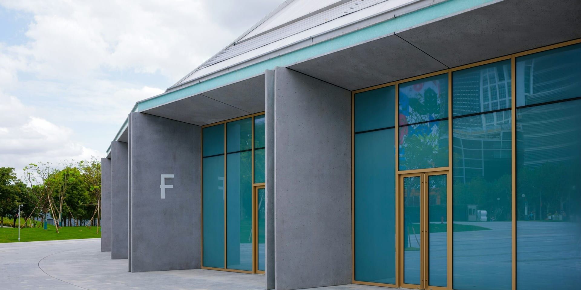 Farfetch Welcomes Tim Stone as New CFO Amid Strategic Financial Reshaping
