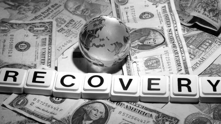 Executive Compensation Trends Reflect Stable Yet Cautious Economic Recovery