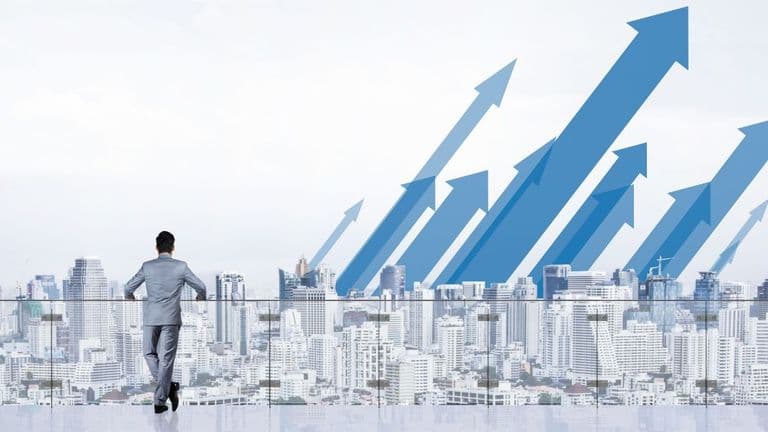 Tech Investments Intensify: CIOs and CEOs Double Down on AI