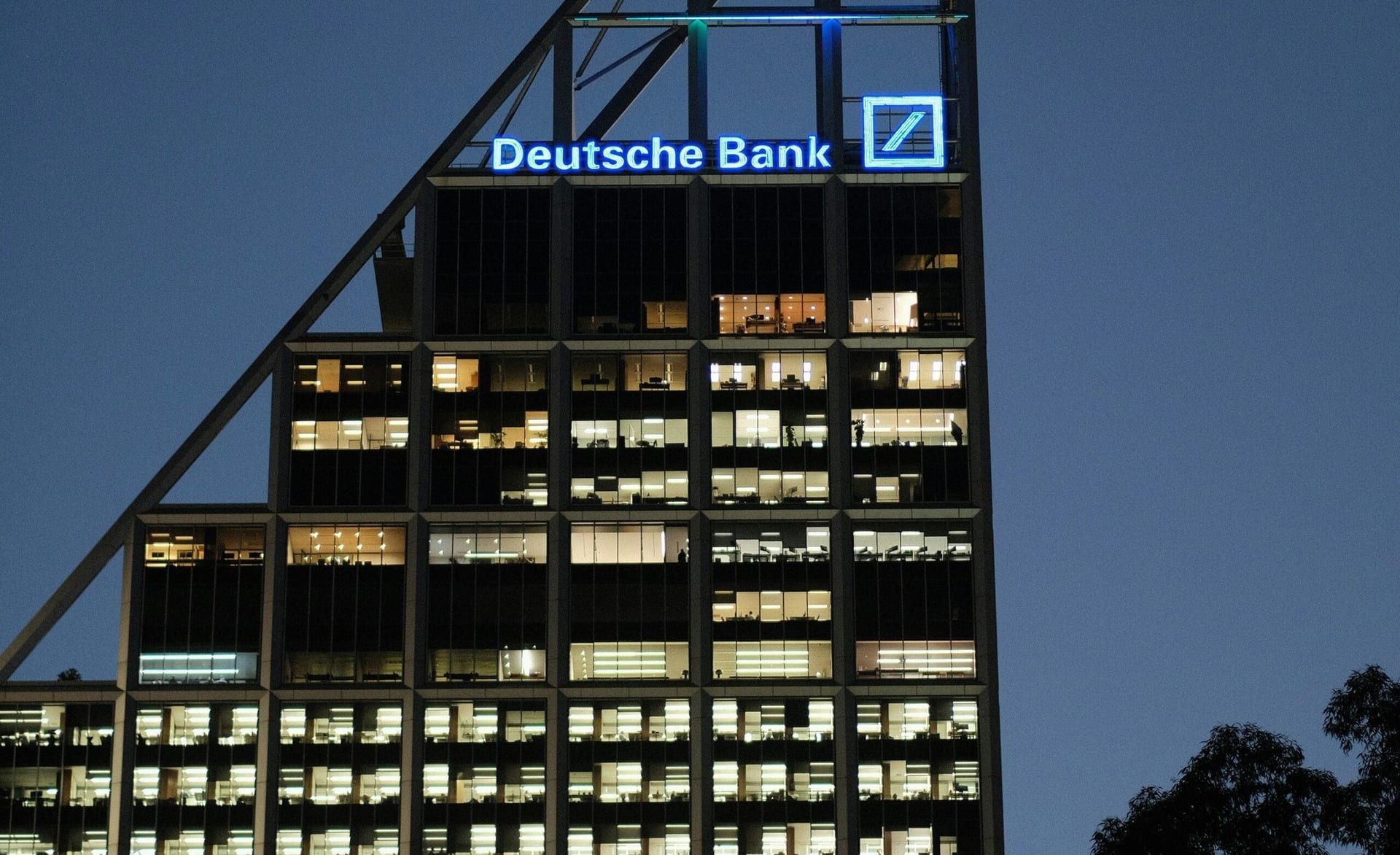 Deutsche Bank Overhauls Investment Banking Leadership Amid Strategic Realignment