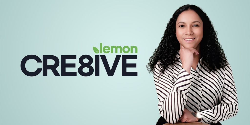 Marian Klooster, founder of Cre8ive Lemon, smiling confidently with a striped blouse beside the 'CRE8IVE LEMON' logo.