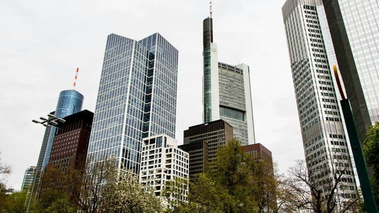 Business Activity Expands in May, But Inflation Threatens Momentum