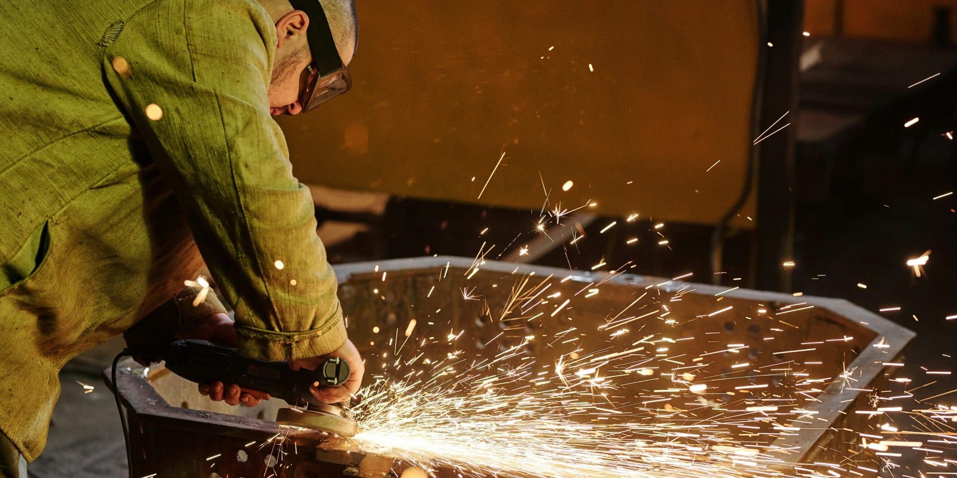 U.S. Manufacturing Index Hits 16‑Month High in Signs of Economic Resurgence
