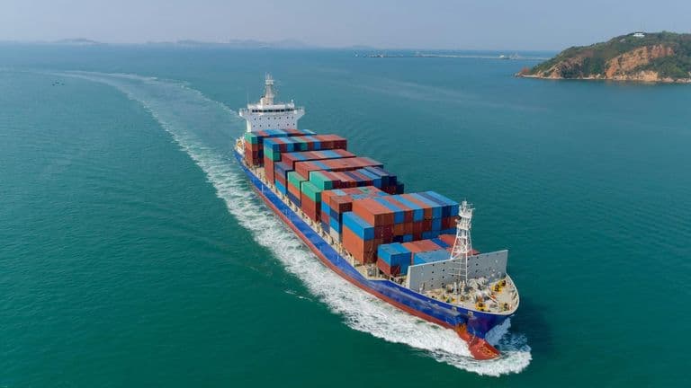 U.S. Companies Rethink Supply Chain Strategies Amid Easing Trade Tensions