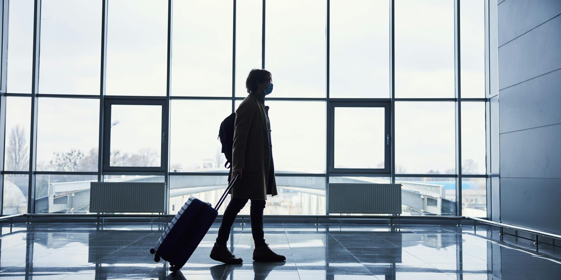 Global Business Travel to U.S. Plunges as CEOs Cite Safety, Policy Barriers