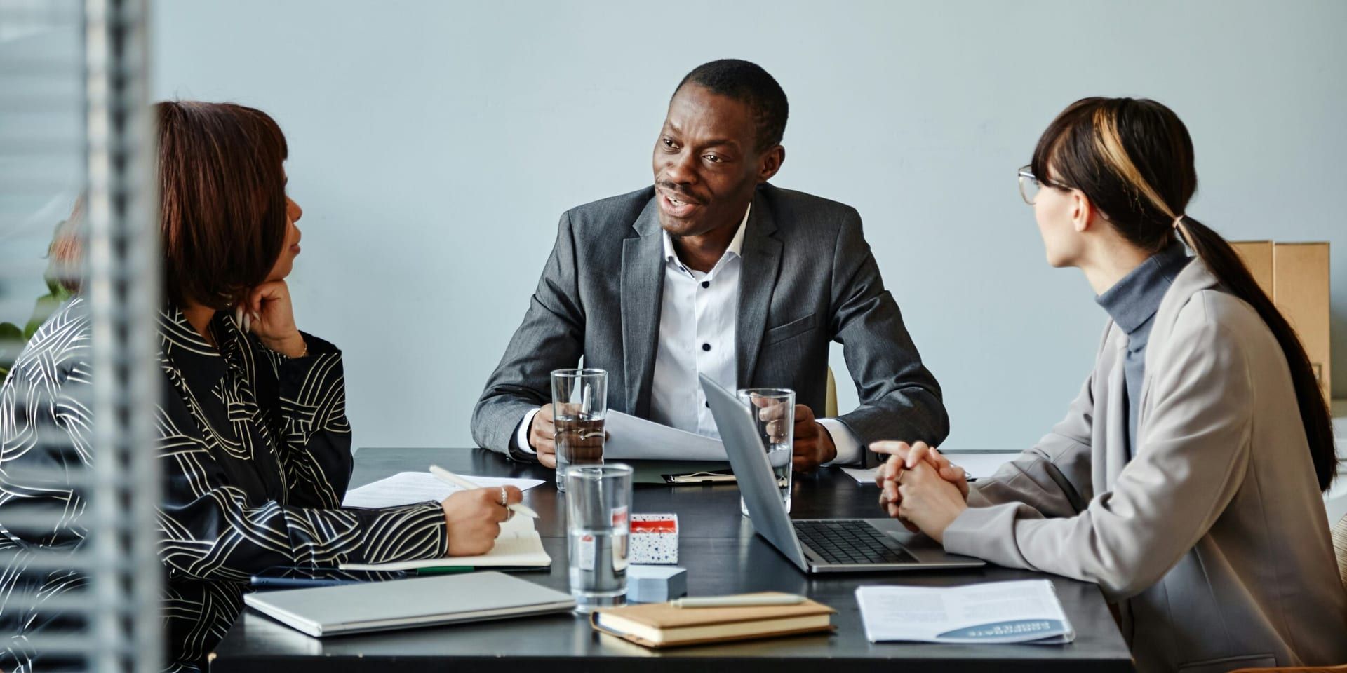 Business Leaders Optimistic on Growth: Over 70% Expect Revenue Gains in 2025, JPMorgan Study Shows
