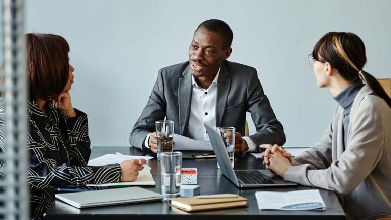 Business Leaders Optimistic on Growth: Over 70% Expect Revenue Gains in 2025, JPMorgan Study Shows