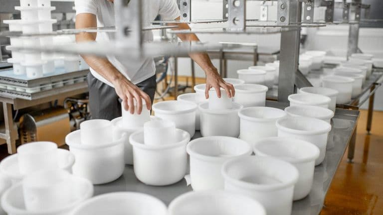 U.S. Durable Goods Orders Rise, Signaling Manufacturing Momentum