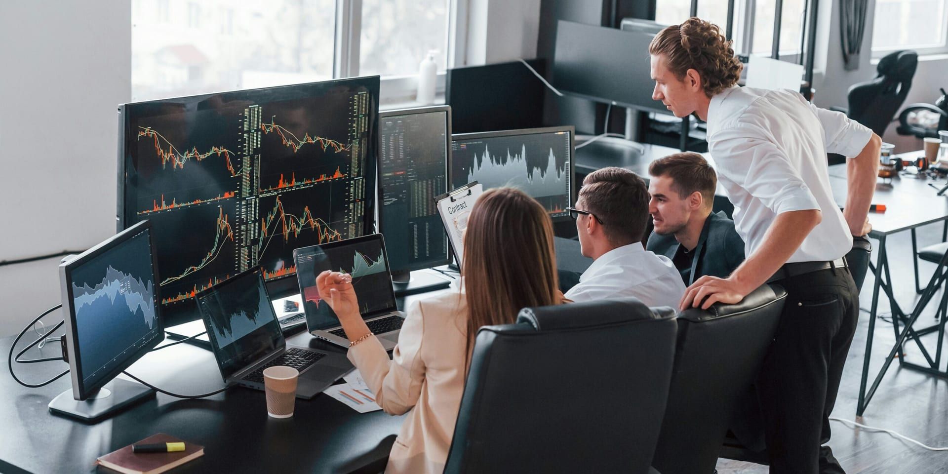 CEOs Lean Into AI and Risk‑Smart Strategy as Markets Bounce Back