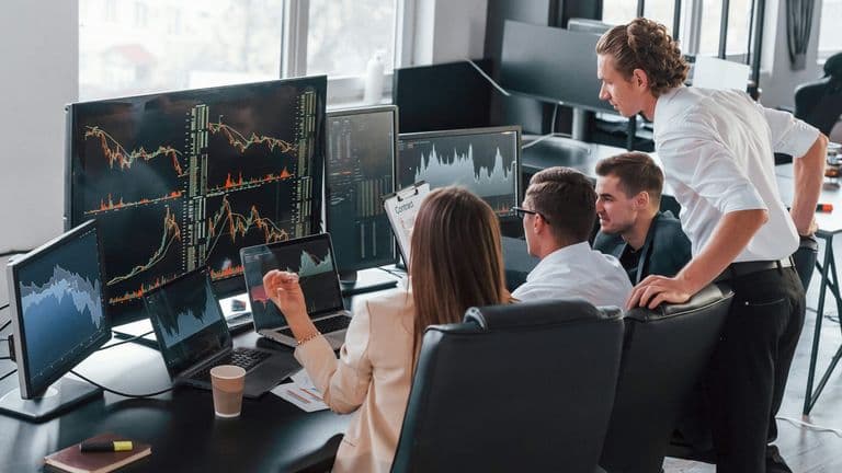 CEOs Lean Into AI and Risk‑Smart Strategy as Markets Bounce Back