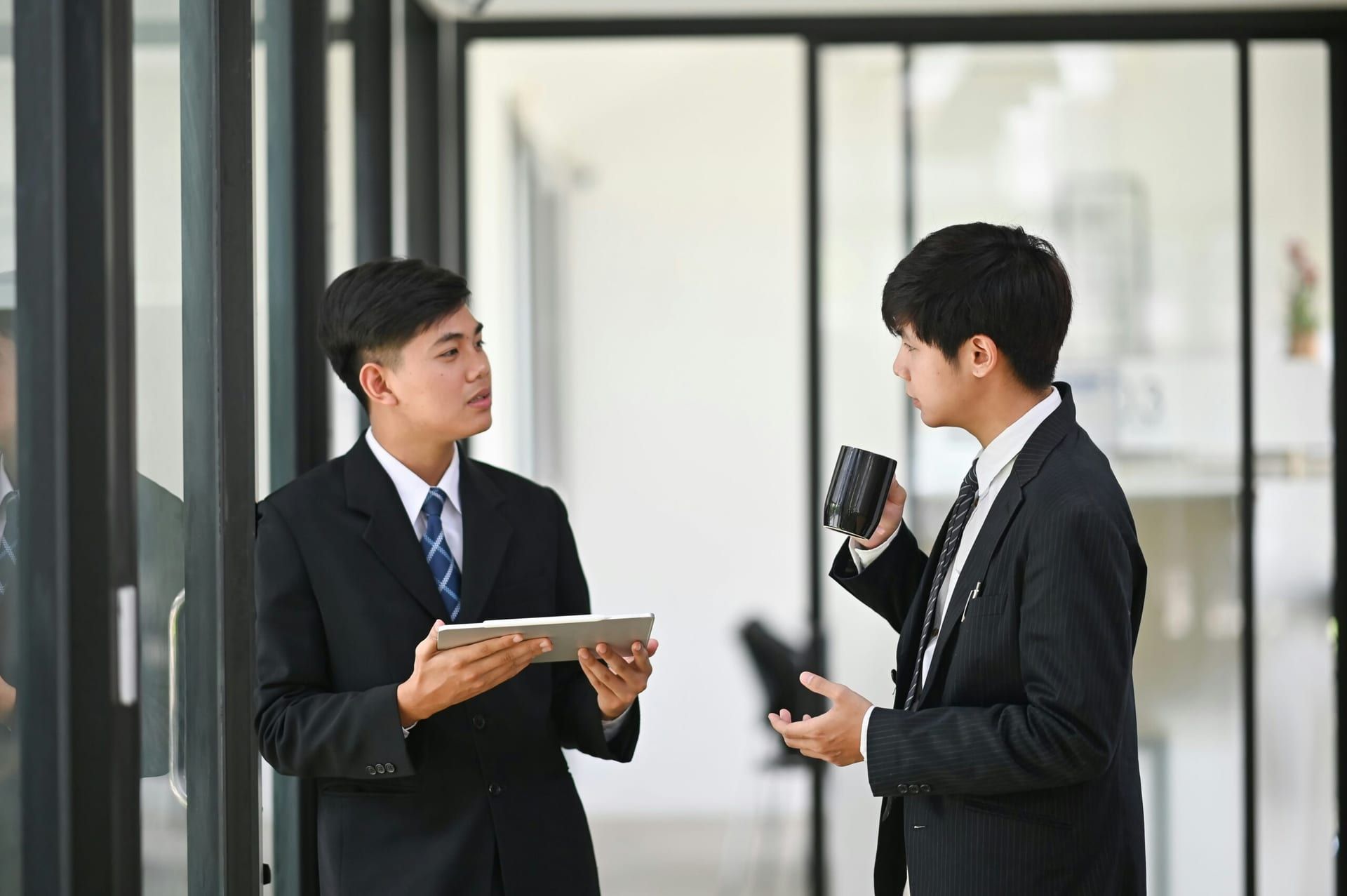 Mixed Q3 Earnings Season Raises Caution Flags for C‑Suite Leaders