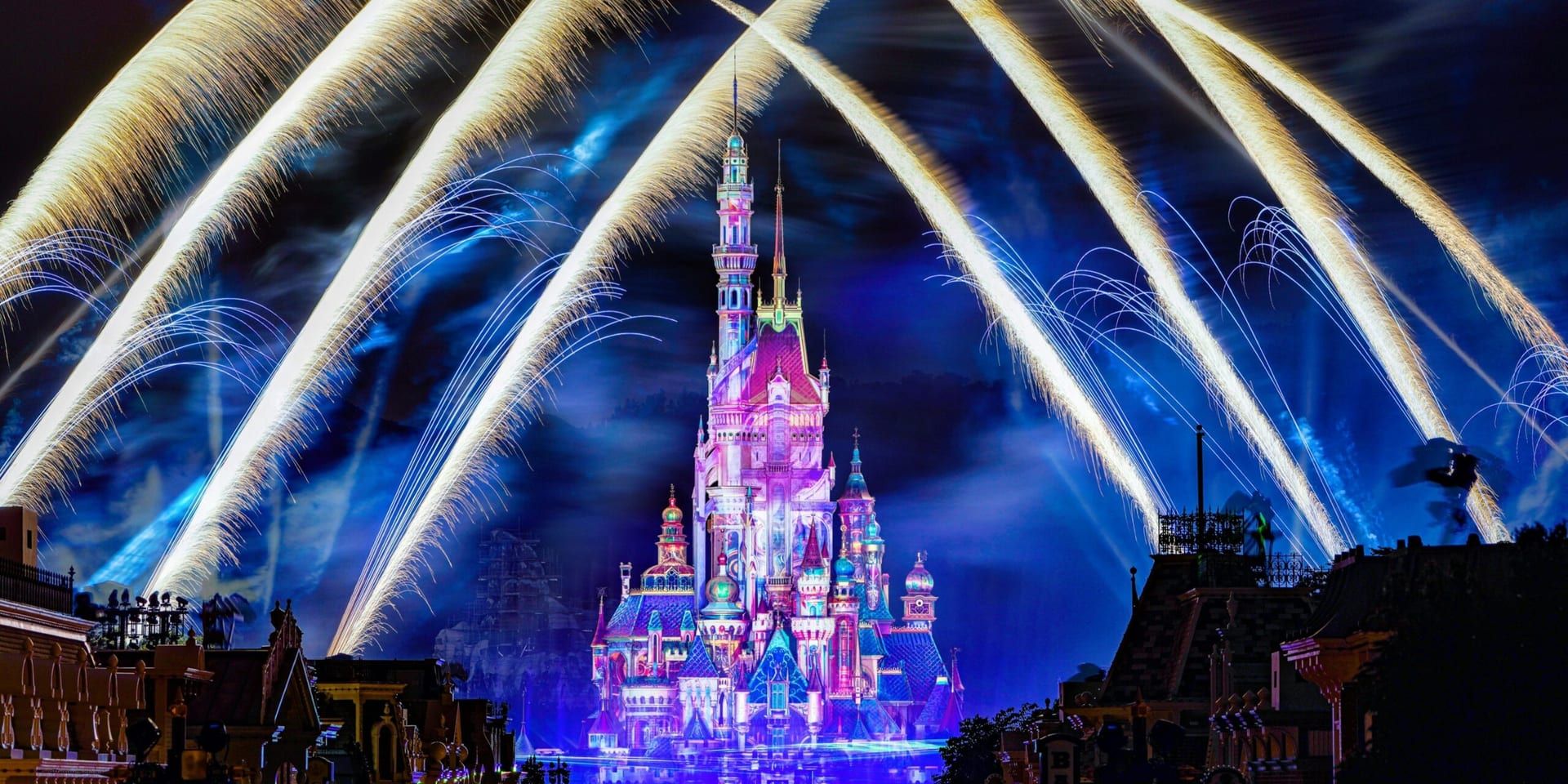 Leadership Overhaul: Disney and Apple Prepare for Strategic Future Amid Market Evolution