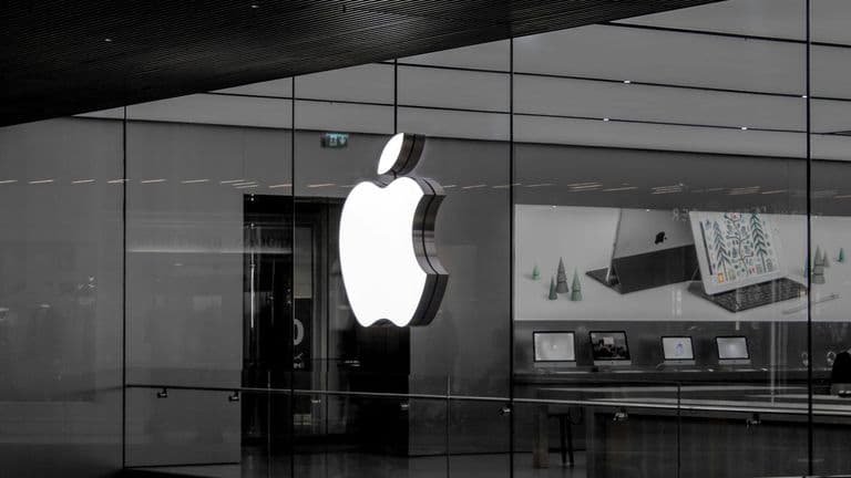Apple’s $500 Billion U.S. Investment Signals Strategic Shift Toward AI and Domestic Manufacturing