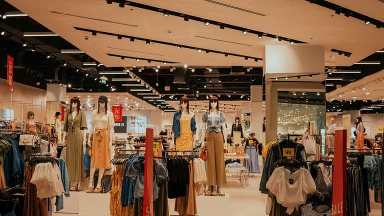 Future of Retail: Innovation and Customer-Centric Business Models