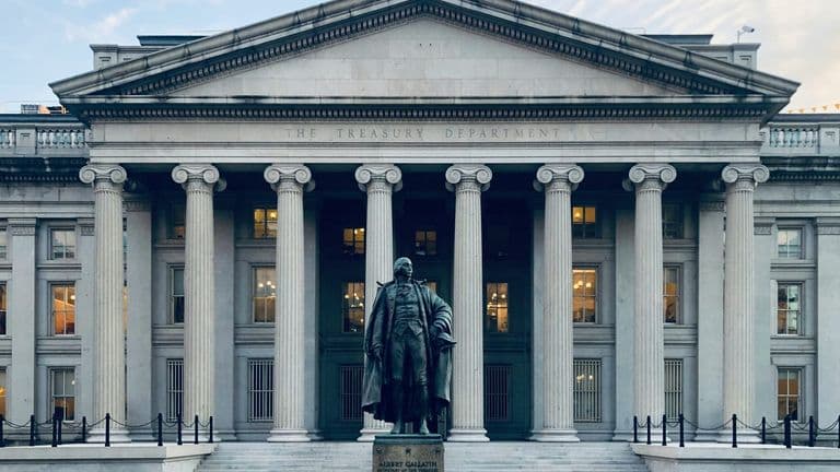 Fed Holds Rates Steady Amid Inflation Concerns