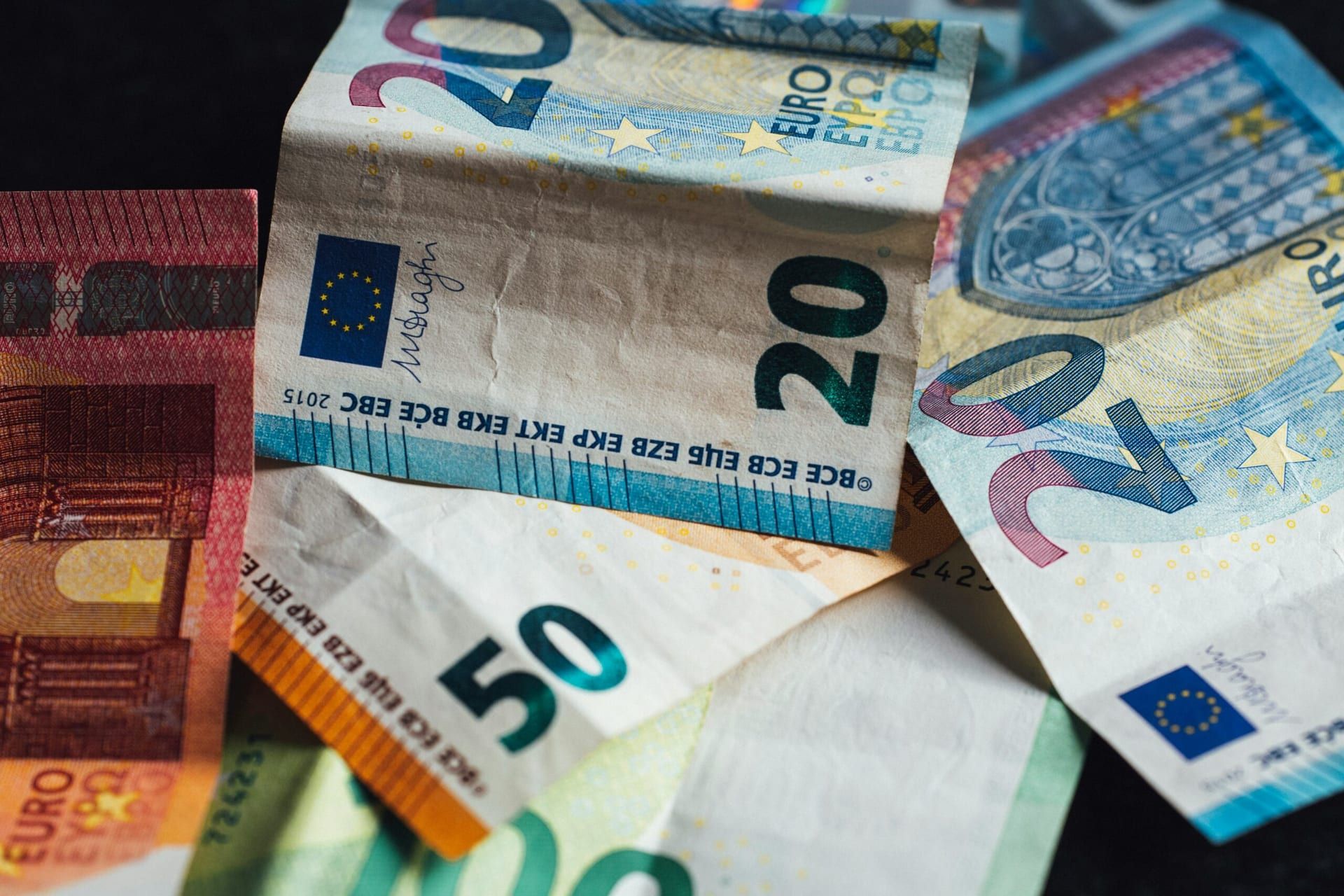 CEO Pay Rises Nearly 10% in 2024 as Markets and Profits Surge