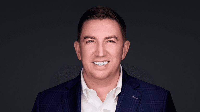 Navigating online reputation management and digital privacy in the modern era