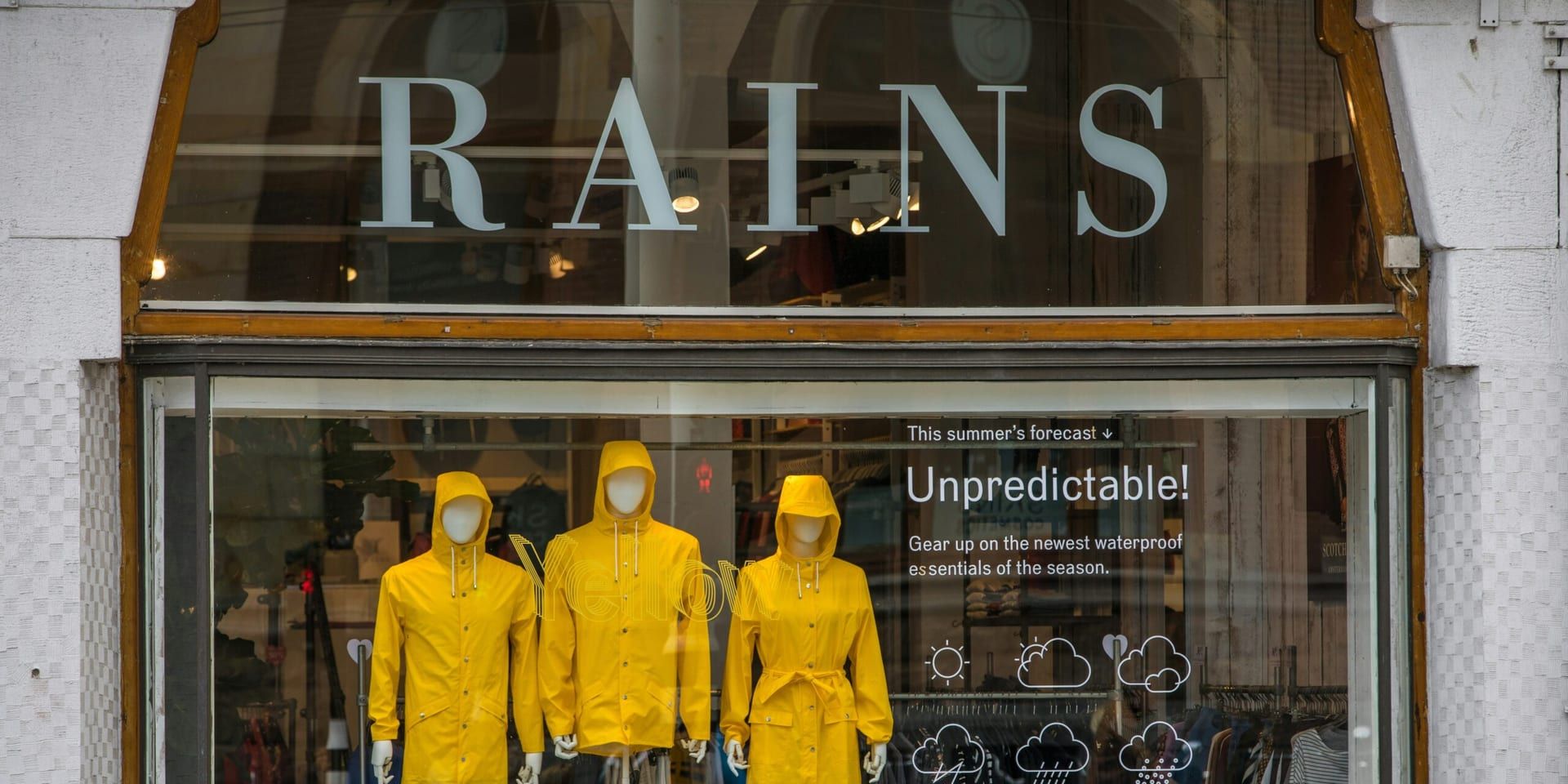 Retailers Cautious but Resilient Ahead of Spring Forecast