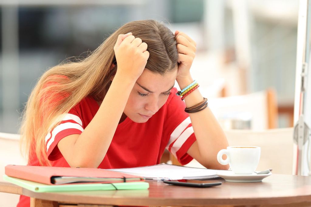 Student loan delinquency soars: 4 million borrowers struggle to keep