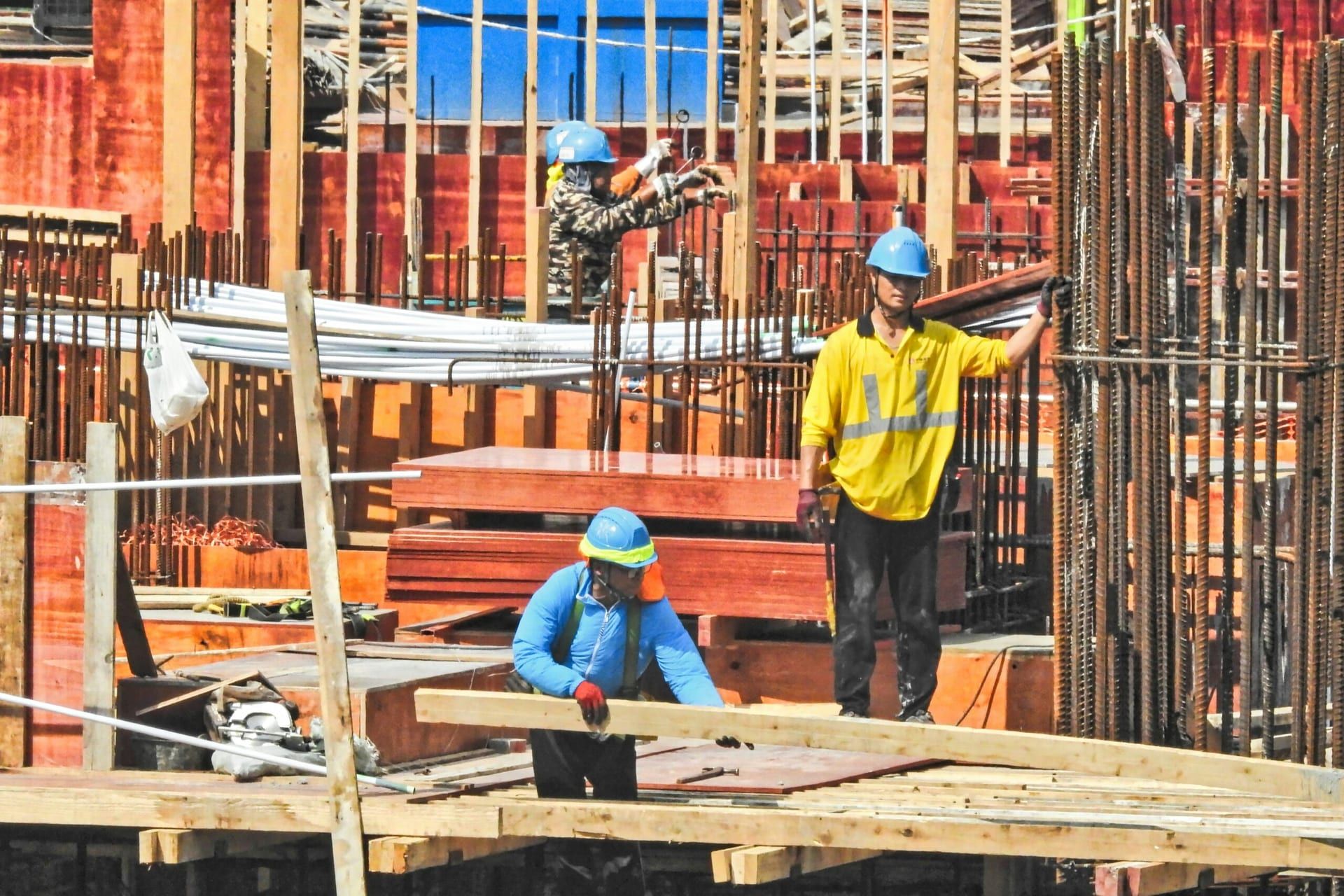 McKinsey Survey Shows Executive Caution Amid Stable, Not Improving, Economic Conditions