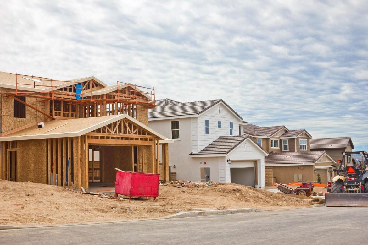 Stagnant construction amid steady interest rates