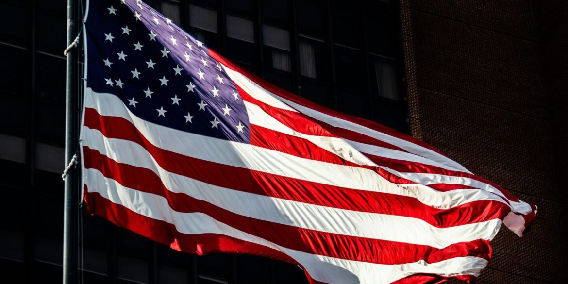 Jimmy woo dmwkdxx053c unsplash