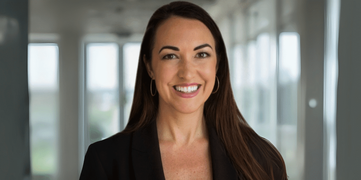 Heidi DeCoux, founder of Cashflowy.ai, empowering solopreneurs with AI-driven financial clarity for streamlined business management and work-life balance.