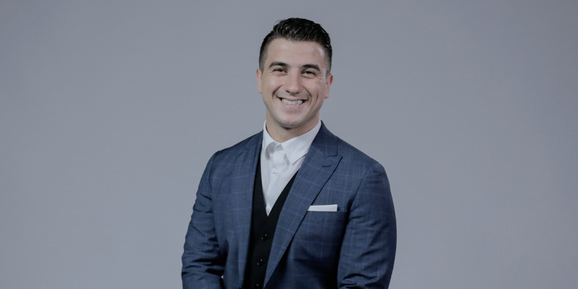 Gerson Fidalgo, founder of RSET.LIFE, offers a holistic transformation system, guiding individuals globally through personal growth and sustainable change.