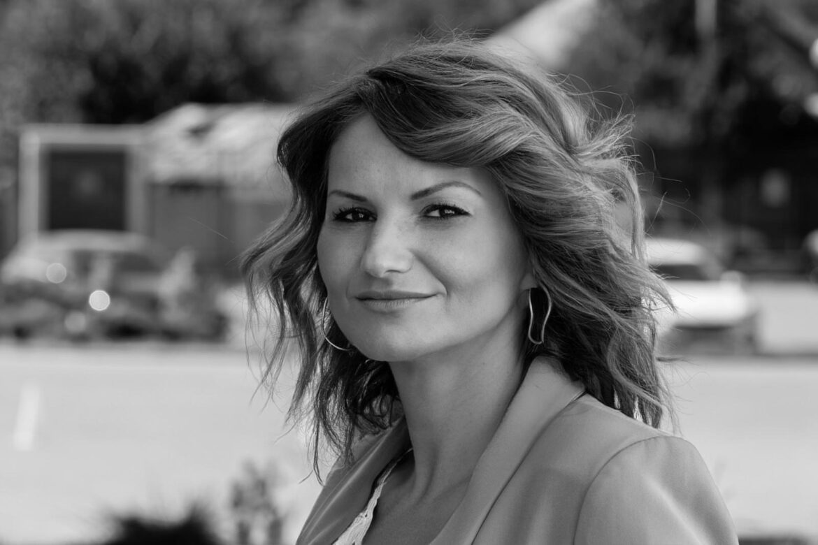 Dr. Giulia R. Tufaro, a leader in strategic philanthropy, integrates purpose-driven philanthropy into organizational strategy to build trust and credibility.